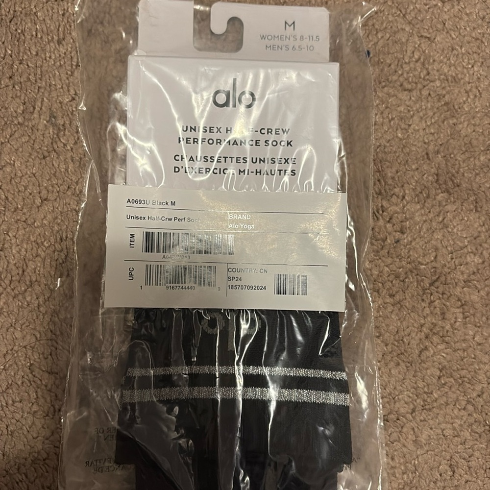 Unisex half-crew performance sock